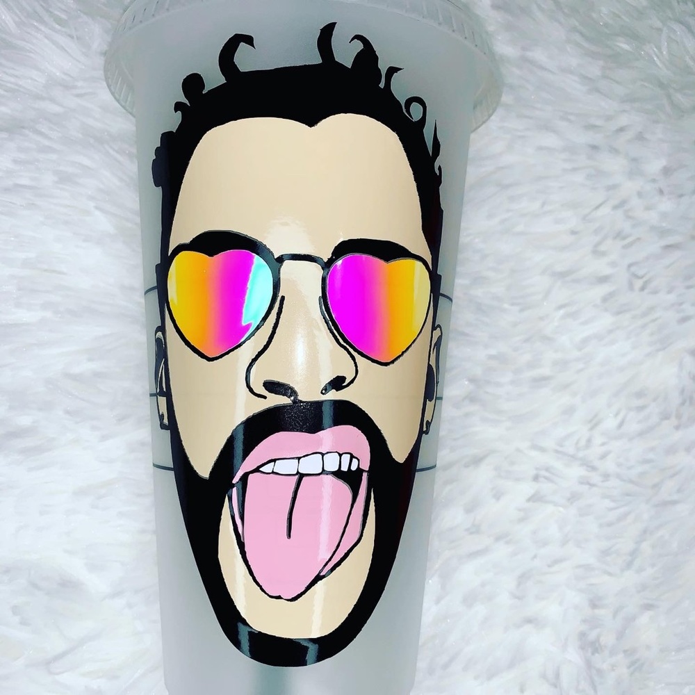 Bad bunny Starbucks tumbler - Picture 5 of 6
